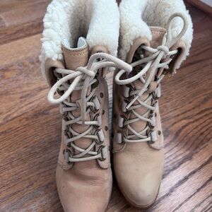 Sorel Women's Cream Lace-Up Boots